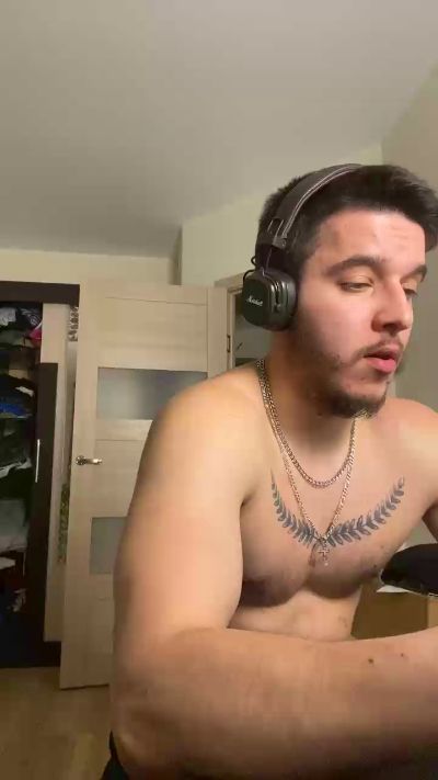 bravo_maestro – уебкам модел в Cam4: снимки