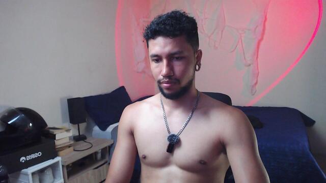 yeff-stone — Flirt4Free वेबकैम मॉडल: फ़ोटो