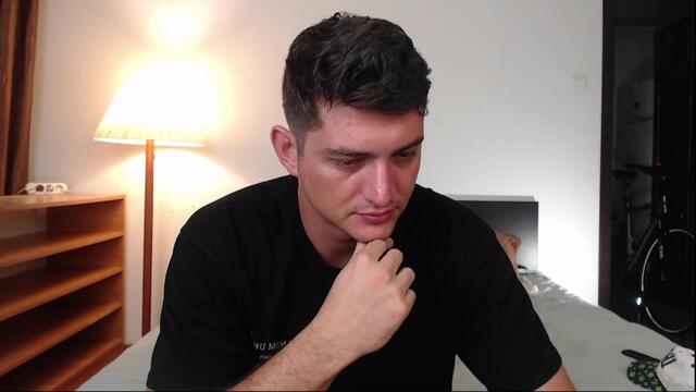 Preview photo of webcam model andy-fame on Flirt4Free