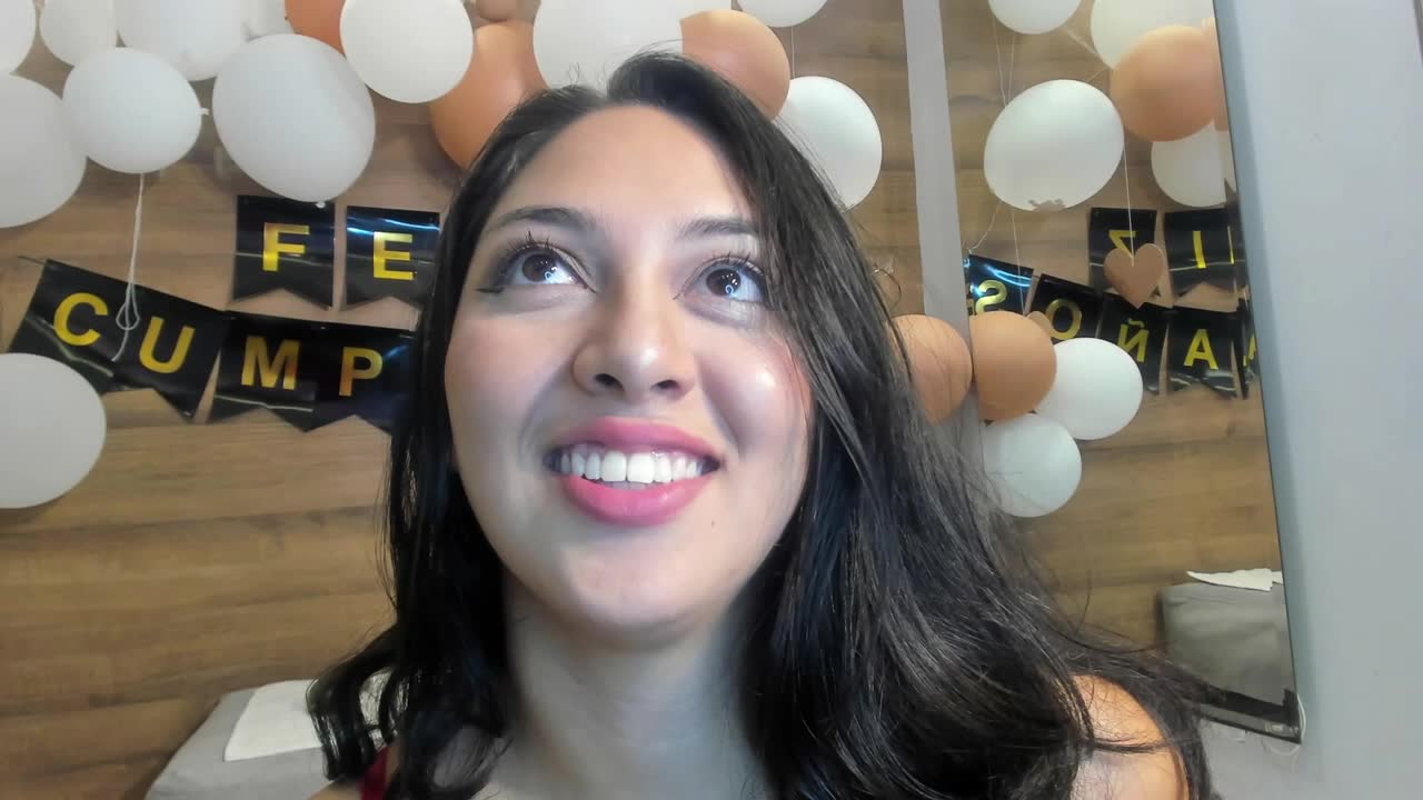 victorialusty – XloveCam webkamerás modell