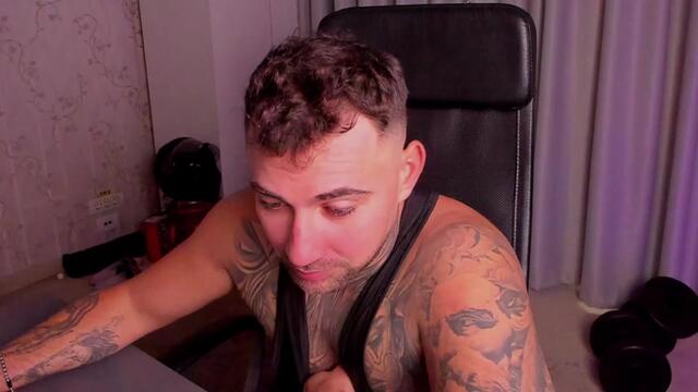big-zacky (Flirt4Free): ảnh người mẫu webcam