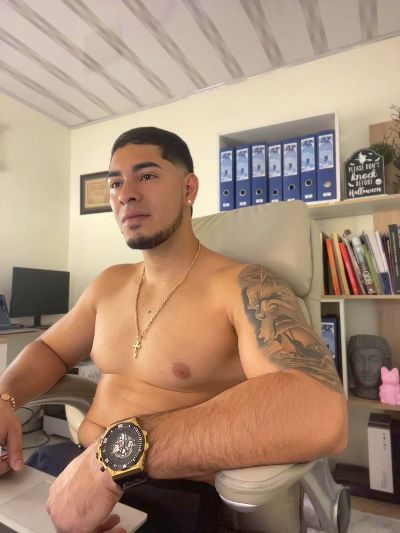 dimitri_coleman – Cam4 webkamerás modell