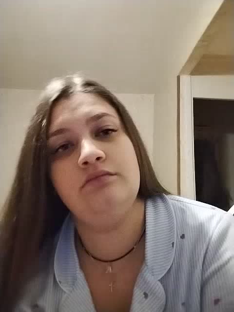madrinia — XloveCam वेबकैम मॉडल: फ़ोटो