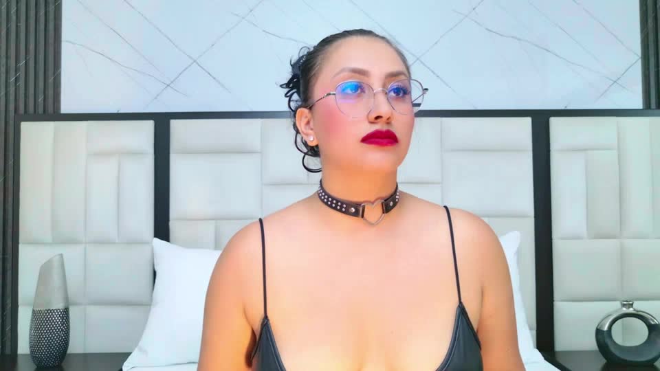 catalinarivero – уебкам модел в XloveCam: снимки