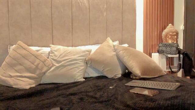 samantha-palm – Webcam-Modell auf Flirt4Free