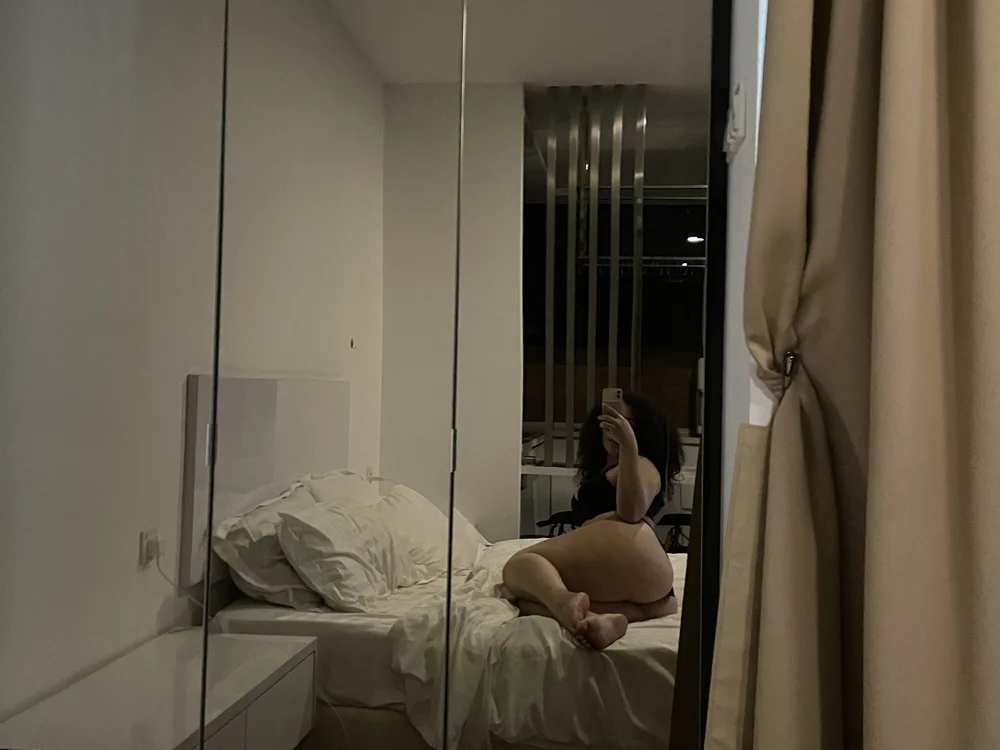 Preview photo of webcam model MilaCalla on Stripchat