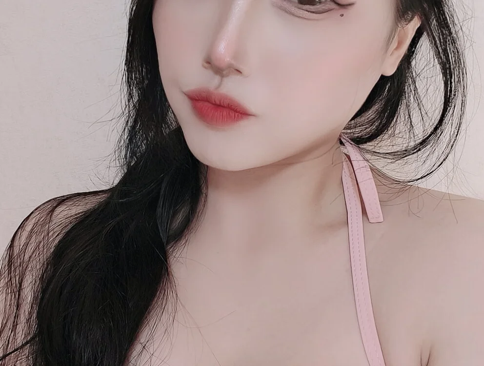 fox-yiyi, webcam model na Stripchat: slike