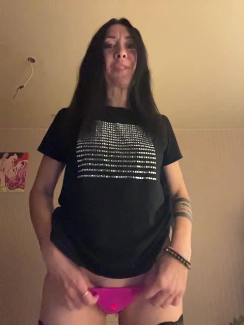 karolinamilf, webcammodel på BongaCams: fotos