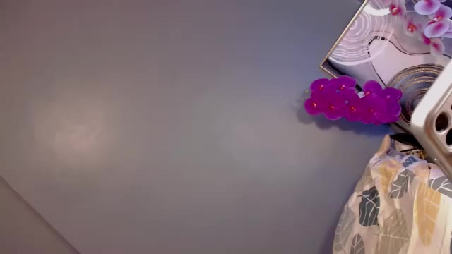 Preview photo of webcam model oo_nee_kah_ee_ha on Chaturbate
