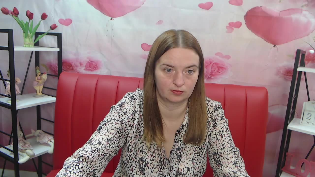 freyadak, modèle webcam XloveCam : photos