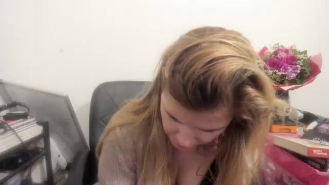 artsyandcraftsy_ na Chaturbate: fotky a profil