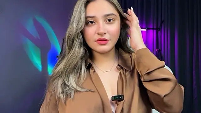 Фото вебкам-модели demieliss на Stripchat