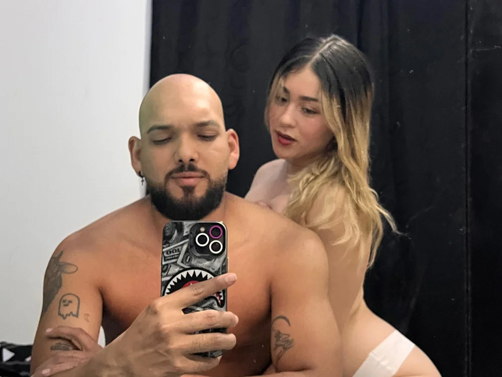 DarknLightt: عارضة كاميرا ويب على Stripchat
