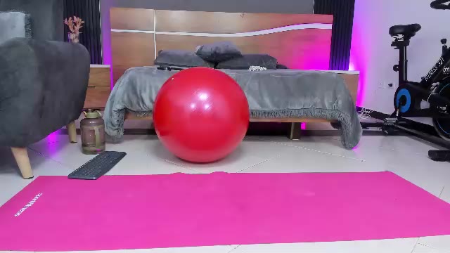 cristal_crossfit, webcammodell på Chaturbate: bilder