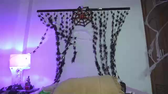 Preview photo of webcam model yayoi_cresp18 on Chaturbate