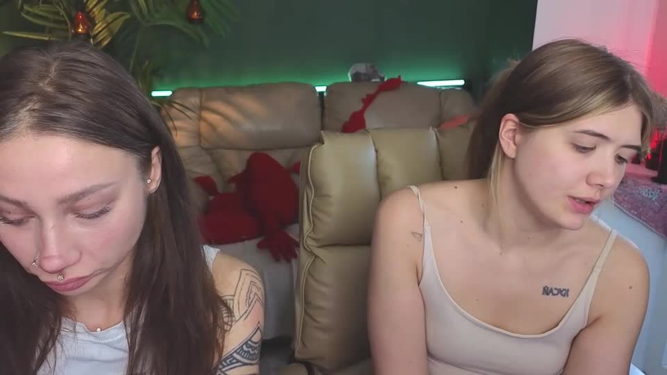 hotcaramelstrio na XloveCam: fotky a profil