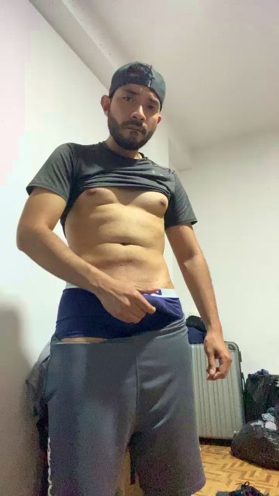 luisfer98 — Cam4 ওয়েবক্যাম মডেল: ছবি