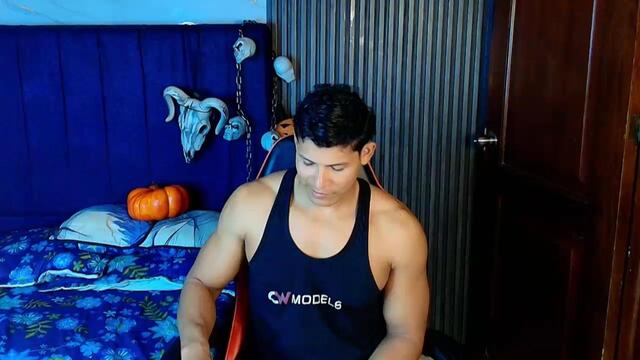 charles-kinsgley – Webcam-Modell auf Flirt4Free