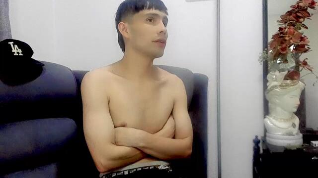 cervero-hard ב-Flirt4Free: תמונות ופרופיל