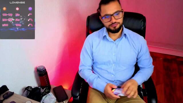 Preview photo of webcam model amir-haidar on Flirt4Free