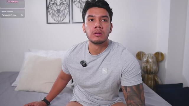 noah-avery, cam model su Flirt4Free: foto