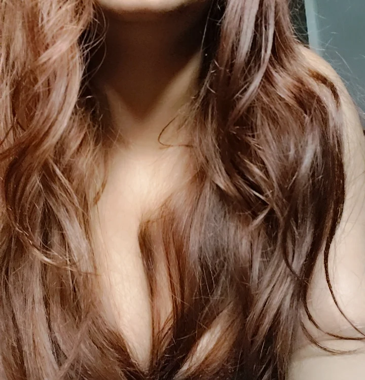 ladyesmee99 – Stripchat webkamerás modell