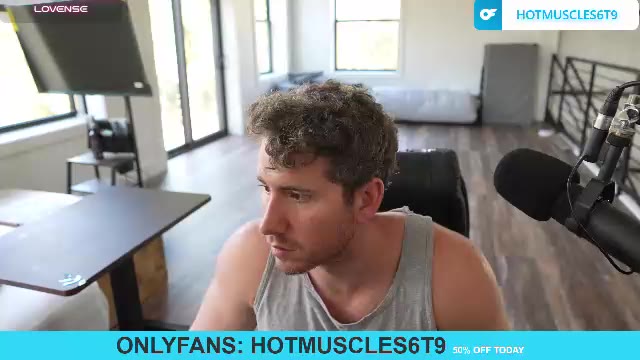 hotmuscles6t9, model webcam de Chaturbate: fotos