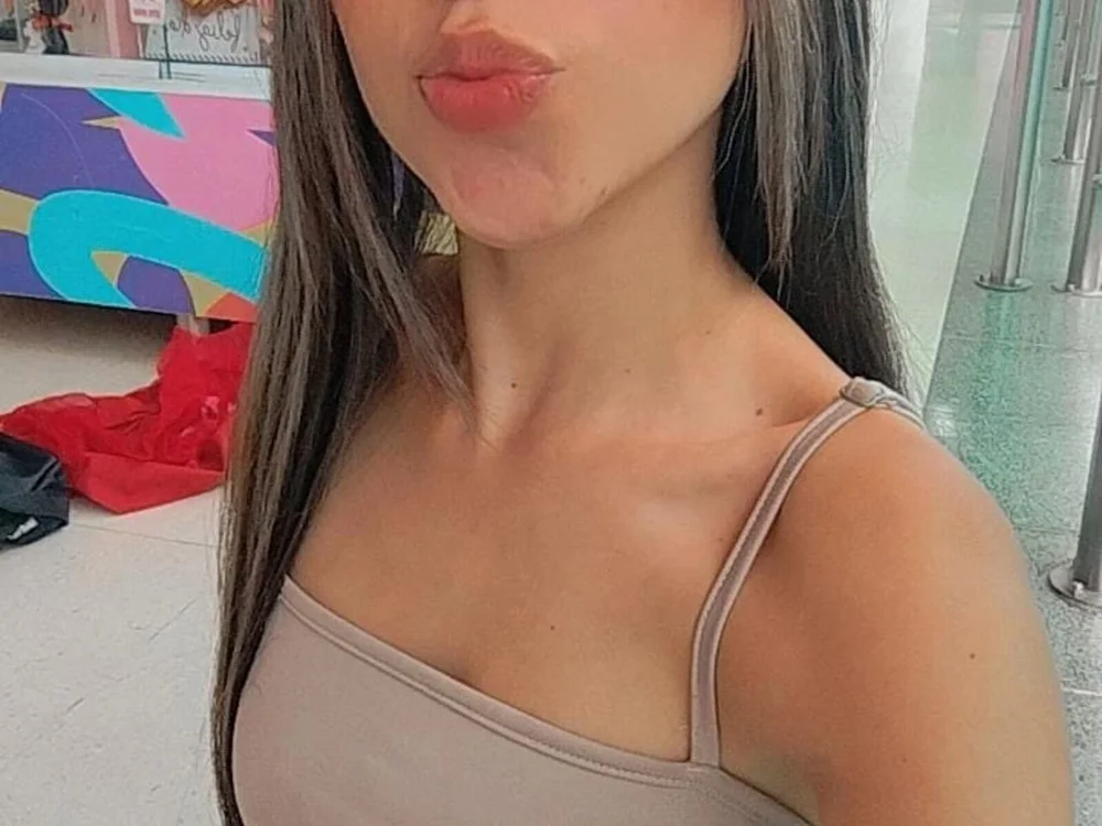 SammanthaOlssen ב-Stripchat: תמונות ופרופיל