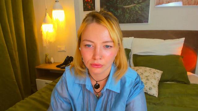 ellison-white, model webcam pe Flirt4Free: poze