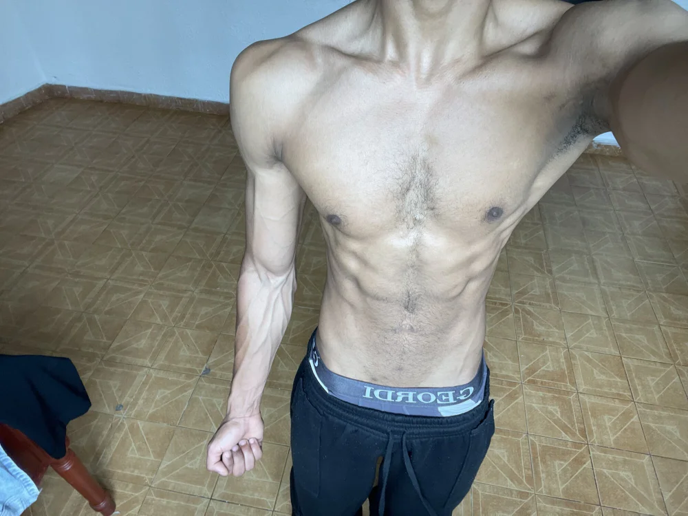 Sexyquerubin — Stripchatのライブ配信モデル：写真・プロフィール