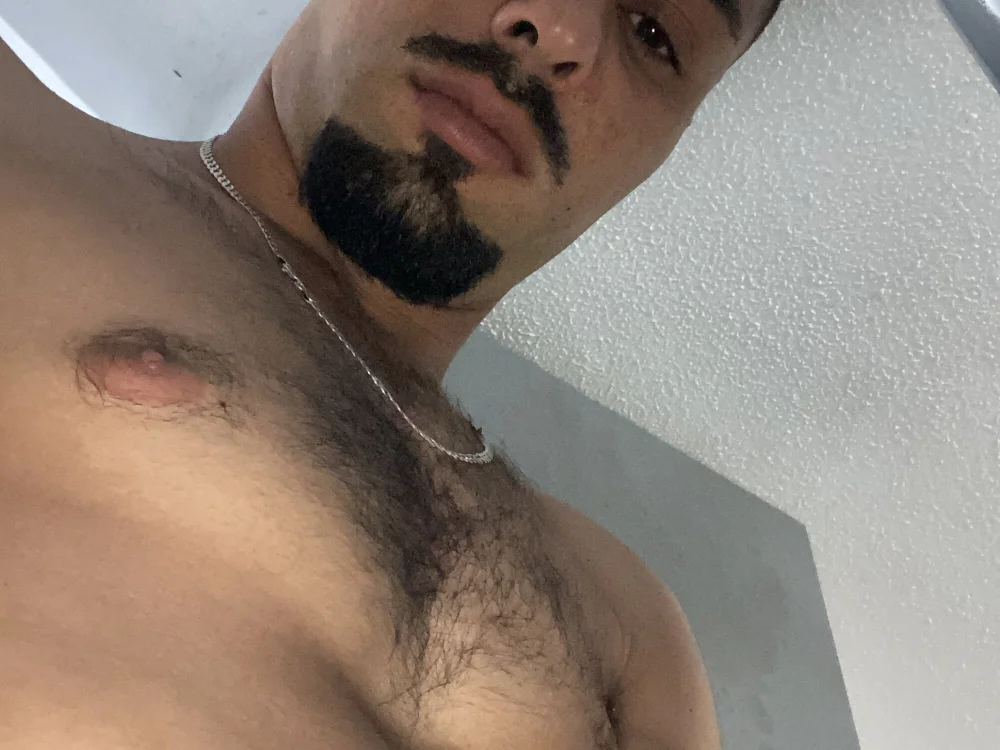 MeioKgRj, webcammodel op Stripchat: foto's
