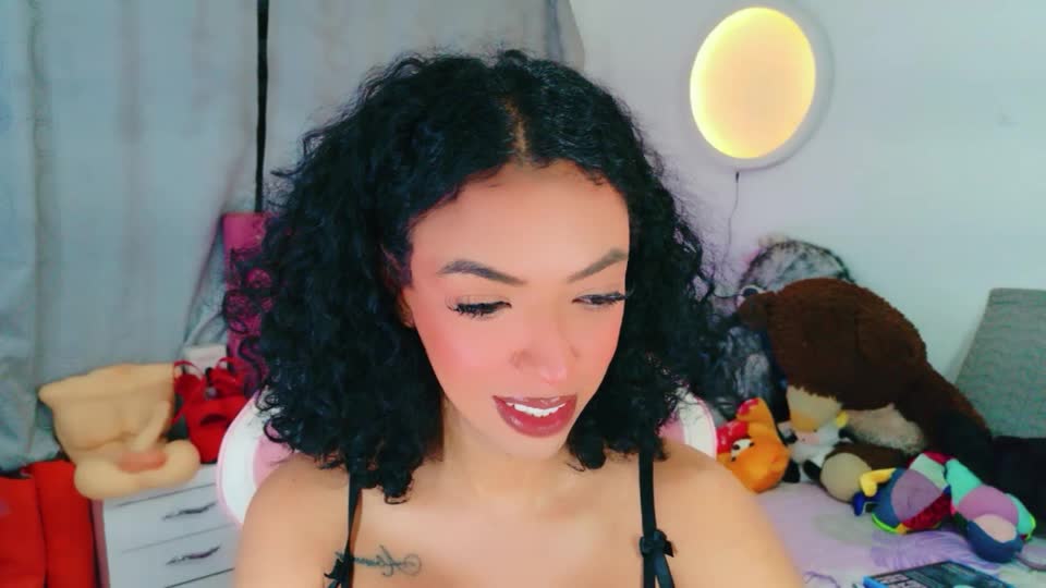 tanedracollins: عارضة كاميرا ويب على XloveCam