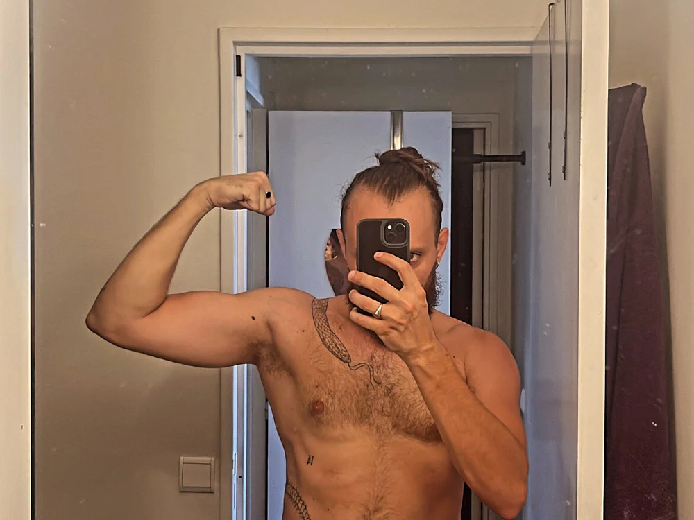 Toinouuux (Stripchat): fotod ja profiil