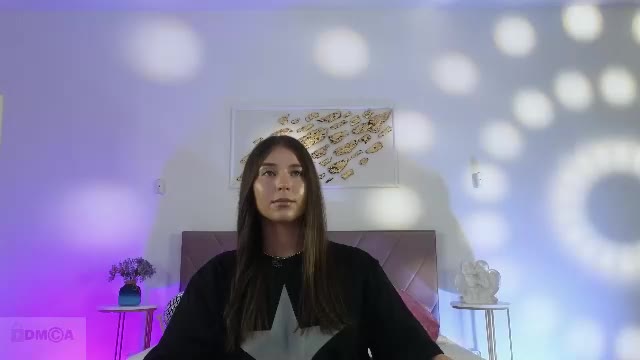 violetta_finch — Chaturbate वेबकैम मॉडल: फ़ोटो