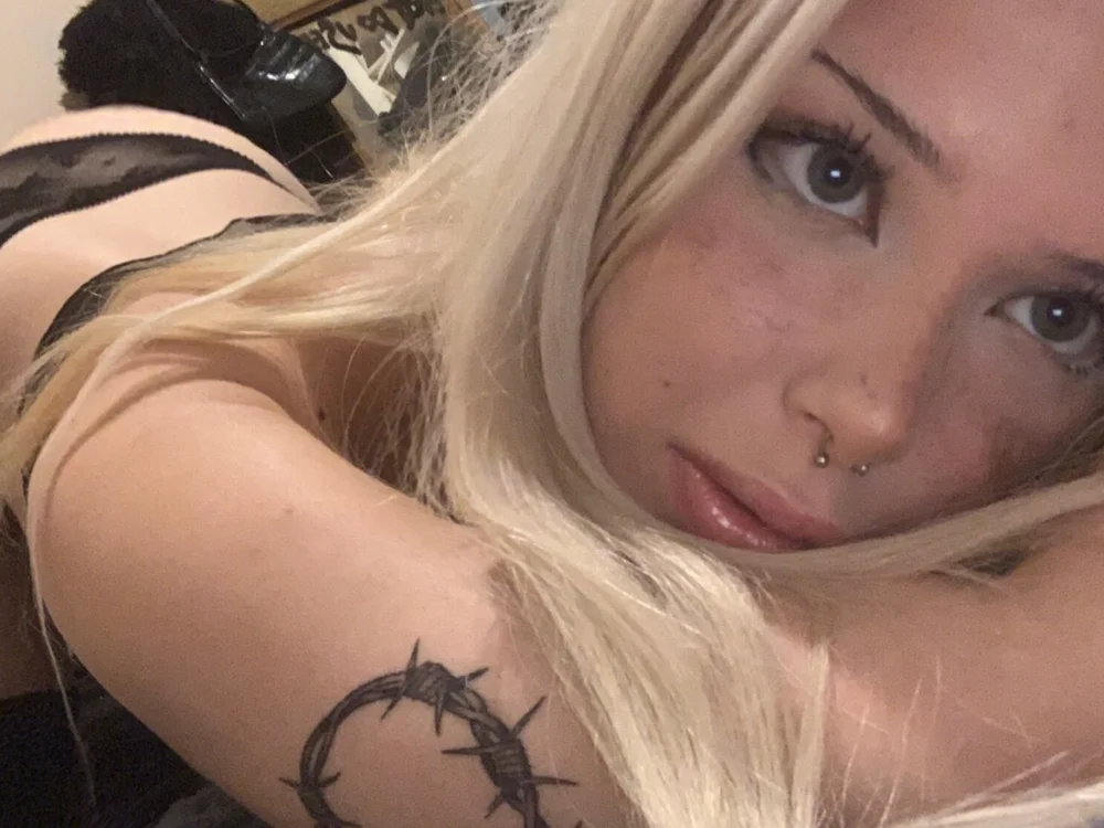 CocoTiffany, model webcam de Stripchat: fotos