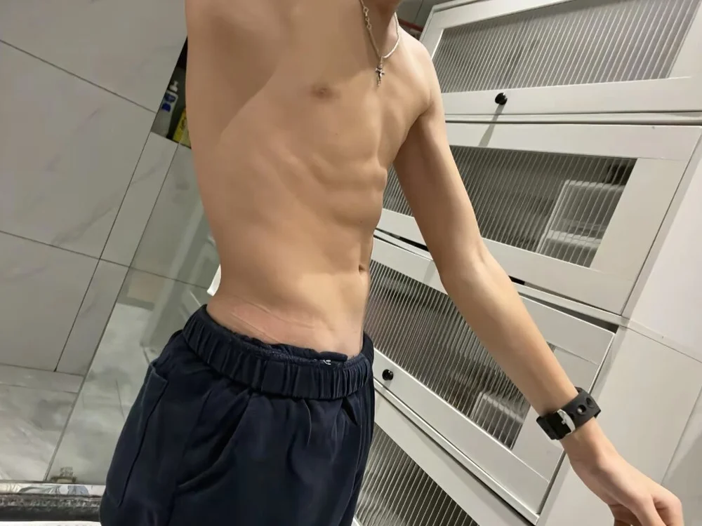 xiaoalden на Stripchat: фото вебкам-моделі