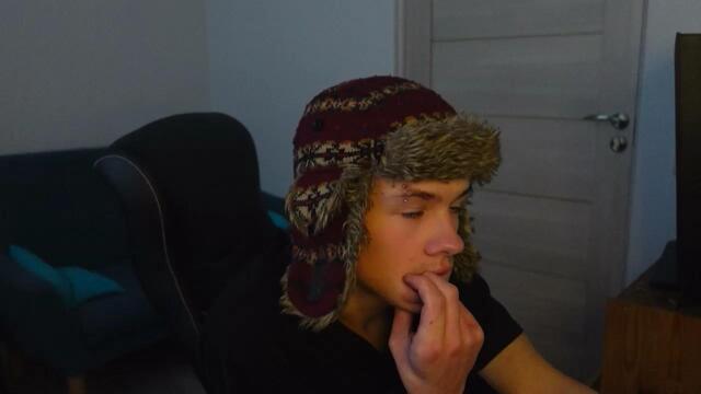 Preview photo of webcam model chris-holt on Flirt4Free
