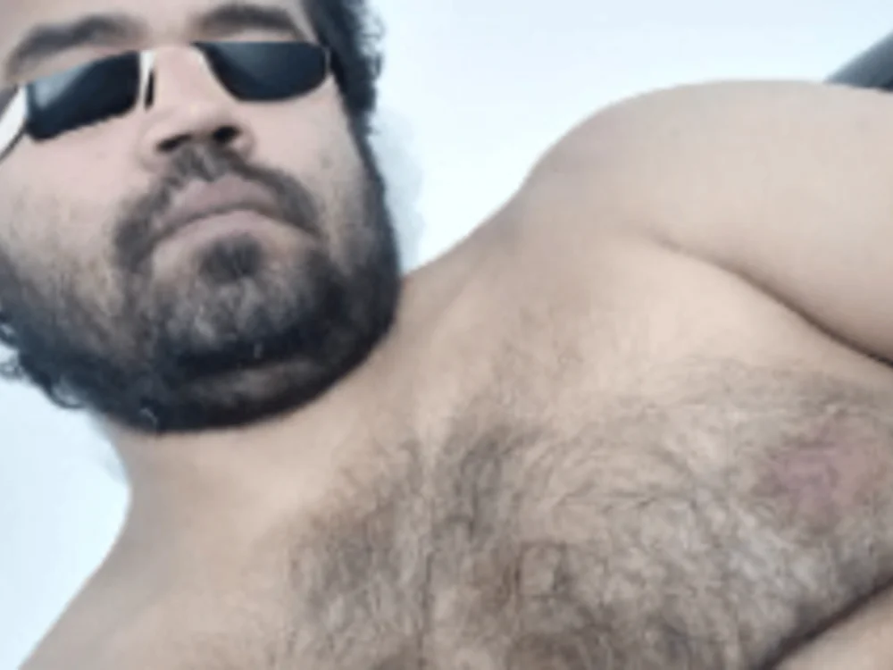 Preview photo of webcam model HotLund4DesiChicks on Stripchat
