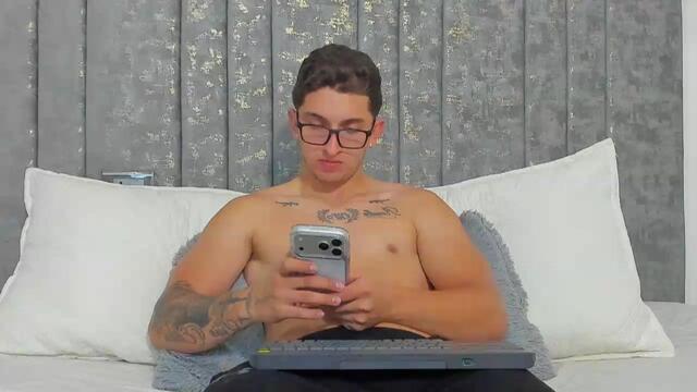 calvin-hunter, вебкам модел на Flirt4Free: слике