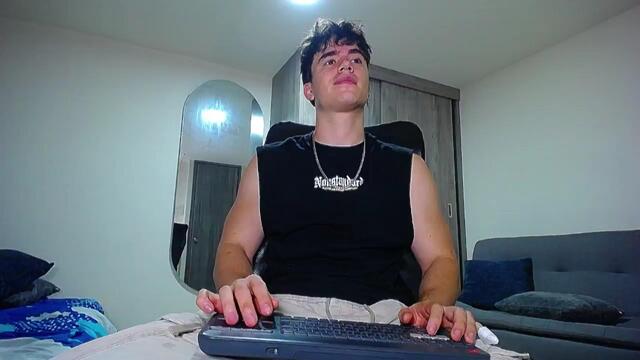 andre-parker — Flirt4Free वेबकैम मॉडल: फ़ोटो