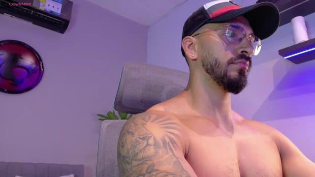 thony-muscle na Flirt4Free: fotky a profil