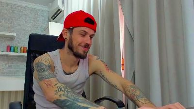 jonahshaw – уебкам модел в Cam4: снимки