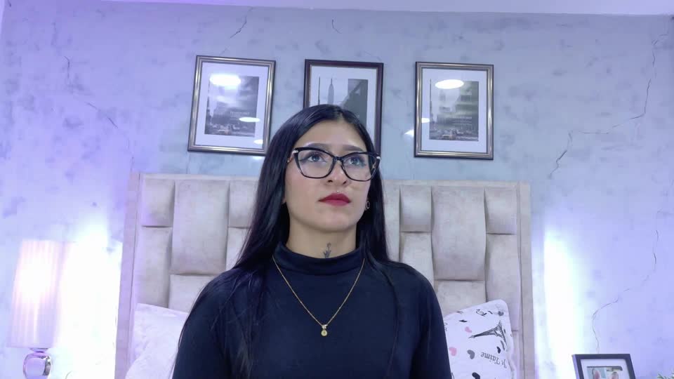 luciadelavega — XloveCam वेबकैम मॉडल: फ़ोटो