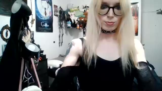 graveyard_baby_97 na Chaturbate: zdjęcia i profil