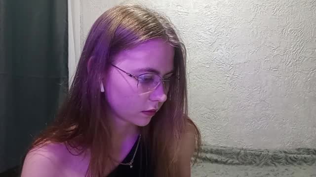 margretwarriner — XloveCam 直播模特：照片与资料