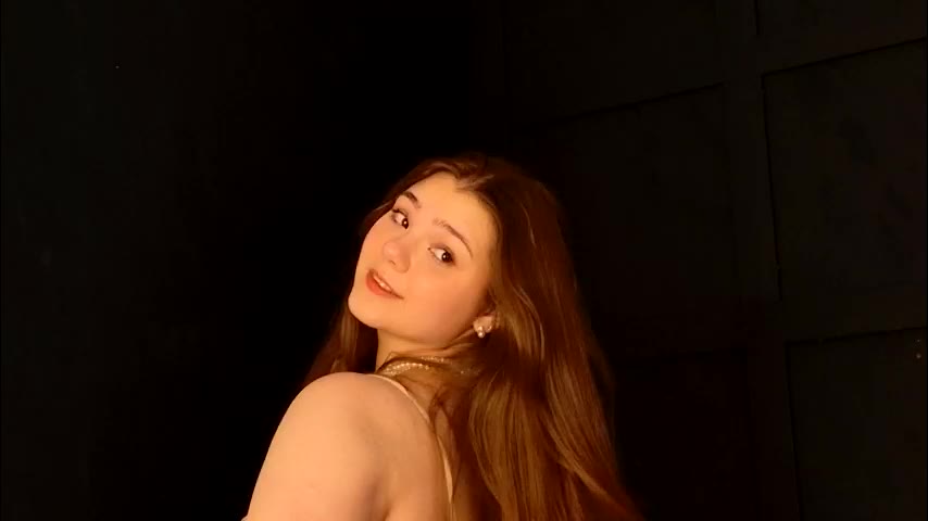 julliebell, model webcam de LiveJasmin: fotos