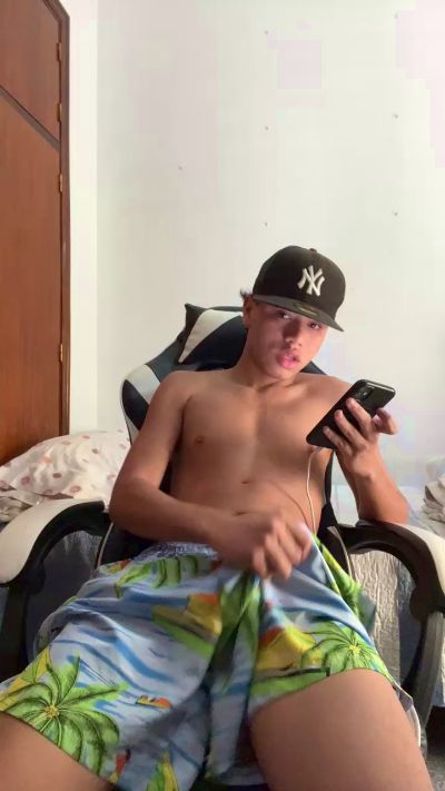 hot_boys18 — Cam4 वेबकैम मॉडल: फ़ोटो