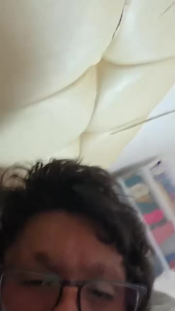 buggshuney — Chaturbate वेबकैम मॉडल: फ़ोटो