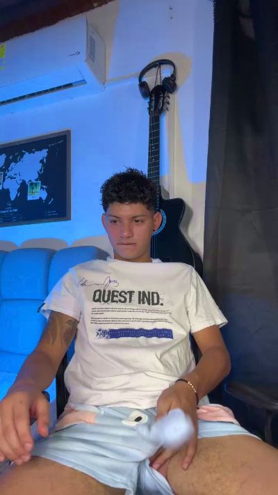 naughty_daniel (Cam4): nuotraukos, profilis