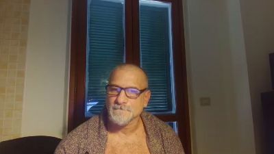 Preview photo of webcam model 915051 on Cam4